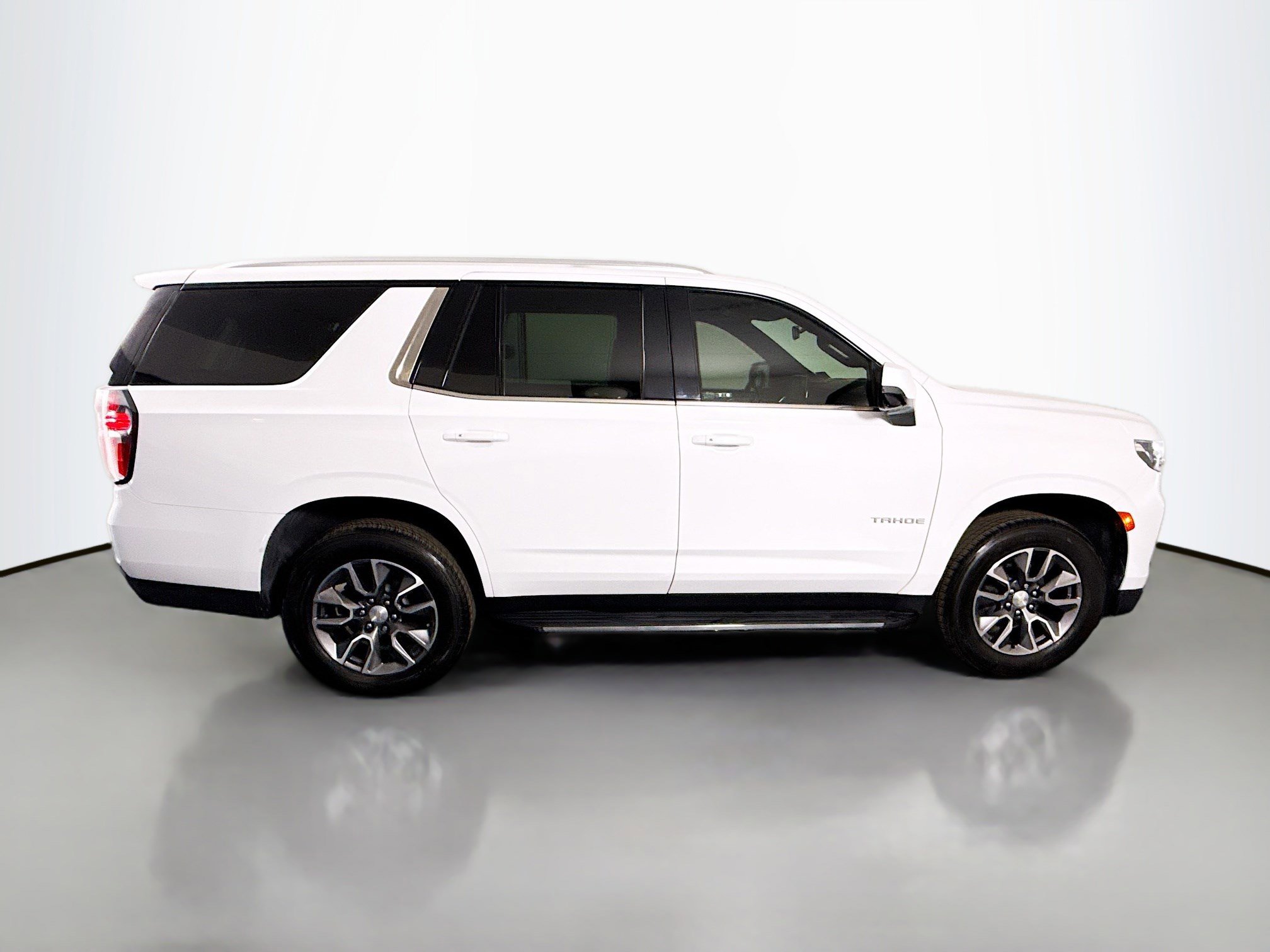 Used 2022 Chevrolet Tahoe LT w/ LT Signature Plus Package RWD image 11