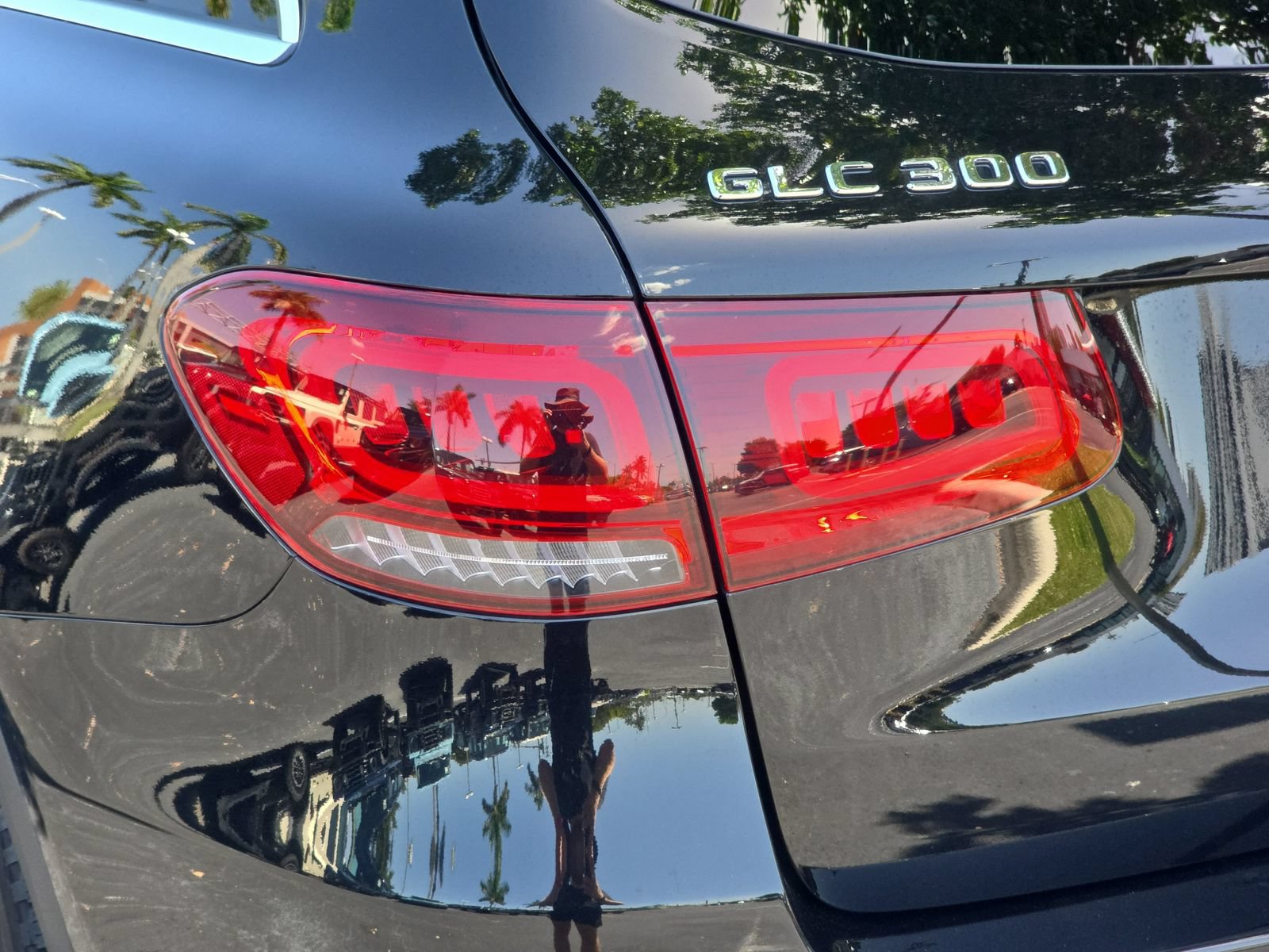 Used 2020 Mercedes-Benz GLC 300 image 16