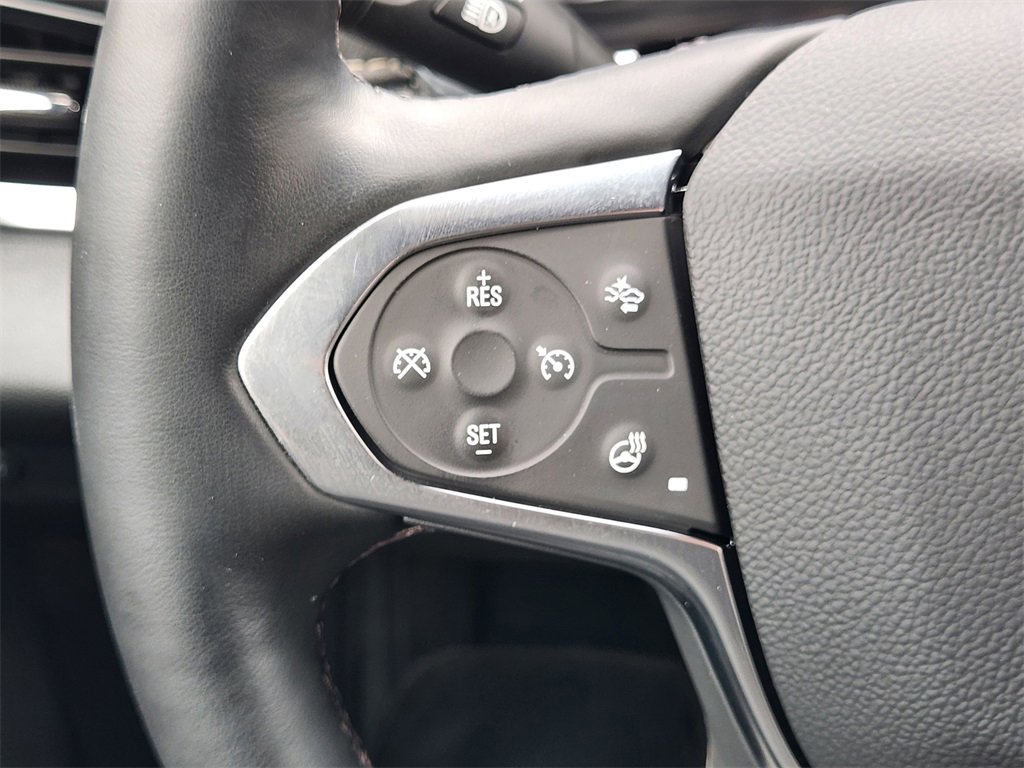 Used 2023 Chevrolet Traverse Premier image 31