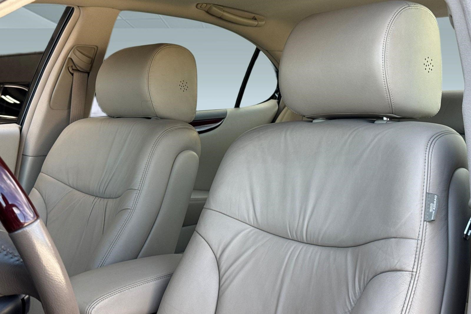 Used 2004 Lexus ES 330 FWD image 25