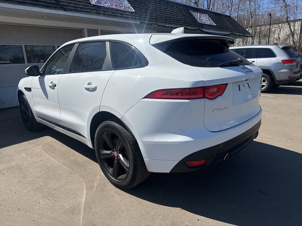 Used 2017 Jaguar F-PACE R-Sport image 17