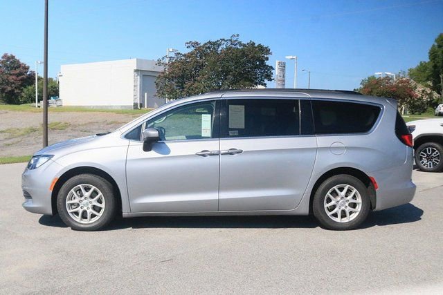 Used 2020 Chrysler Voyager Lxi FWD image 4
