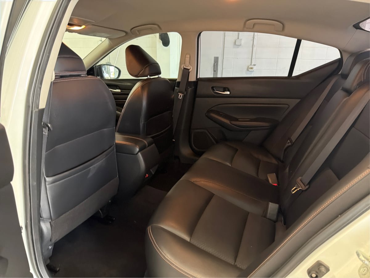 Used 2019 Nissan Altima 2.5 SR FWD image 10