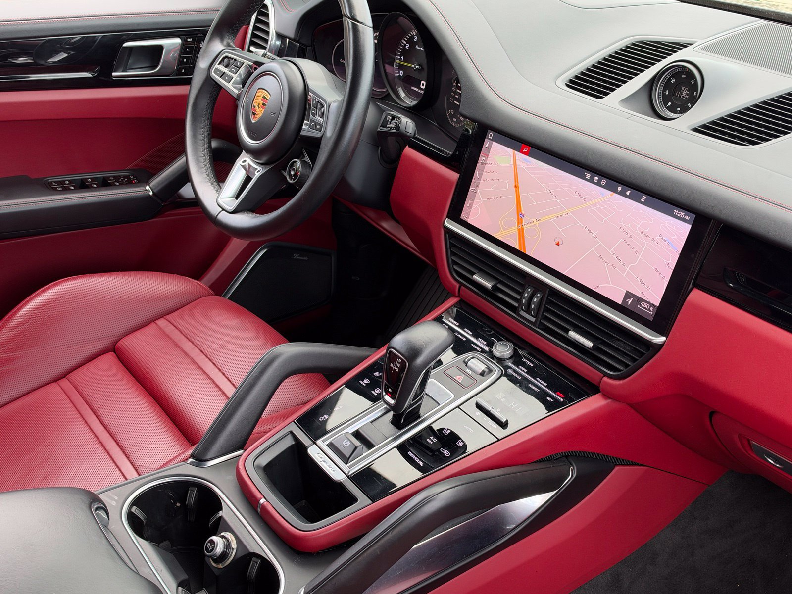 Certified 2020 Porsche Cayenne Turbo S AWD/4WD image 15