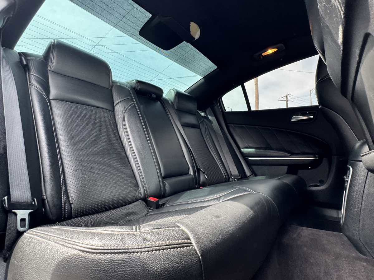 Used 2017 Dodge Charger R/T w/ Driver Confidence Group RWD image 33