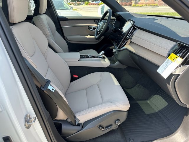 New 2026 Volvo XC90 T8 Plus image 11
