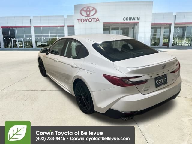 Used 2025 Toyota Camry SE video 3