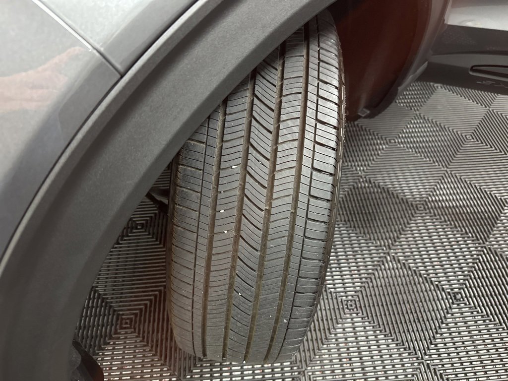 Used 2025 Ford Explorer ST-Line image 41