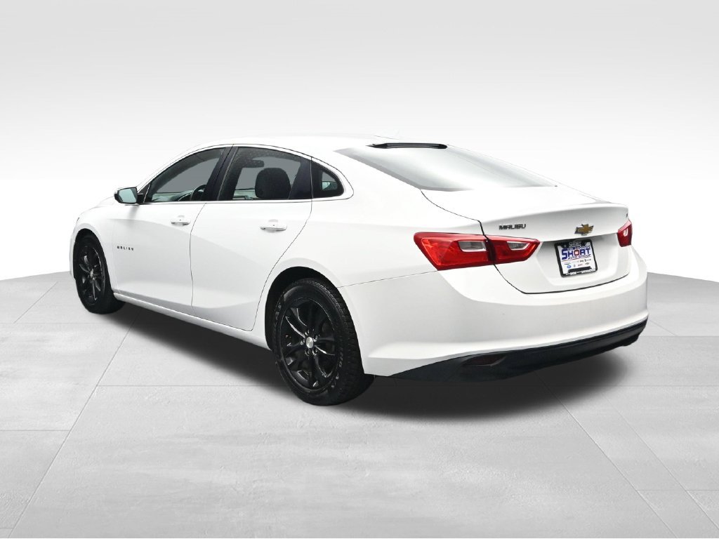 Used 2018 Chevrolet Malibu LT FWD image 3