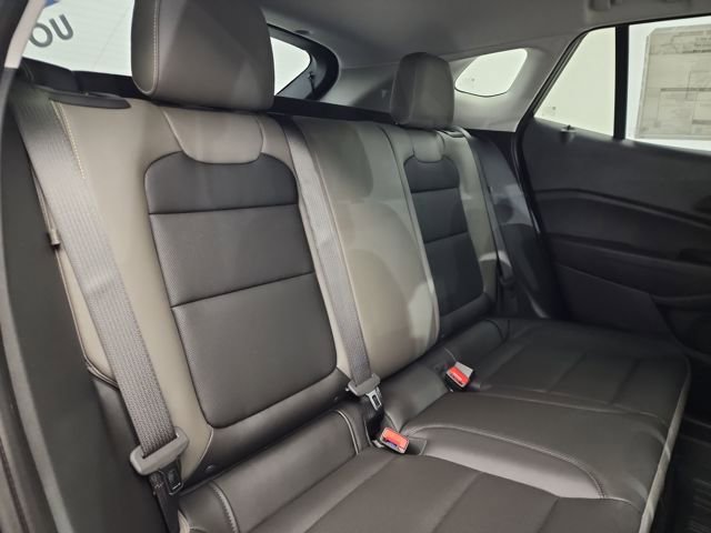 New 2026 Chevrolet Trax ACTIV w/ Sunroof Package image 32