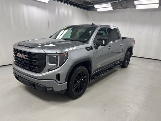 Used 2024 GMC Sierra 1500 Elevation w/ Elevation Premium Package AWD/4WD image 2