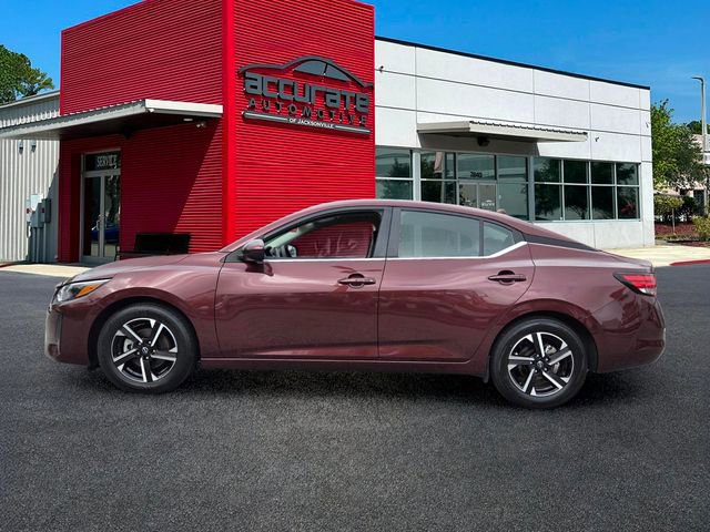 Used 2024 Nissan Sentra SV image 2