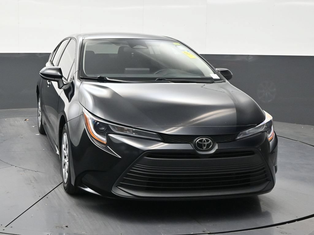 Used 2023 Toyota Corolla LE FWD image 7