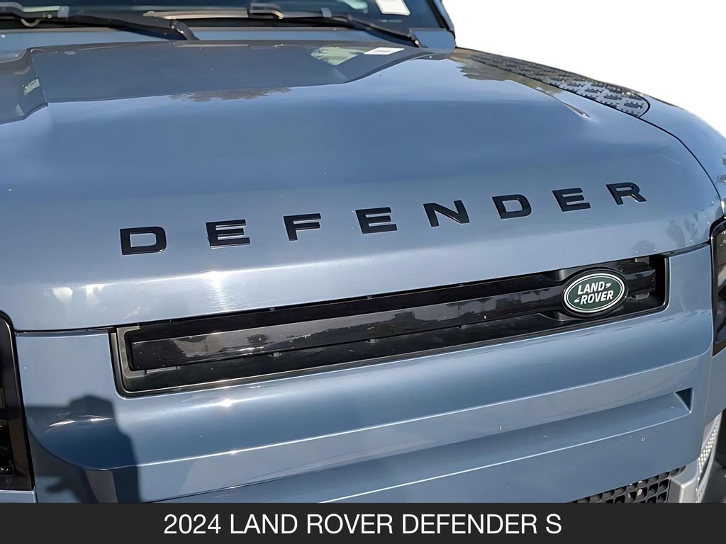 Used 2024 Land Rover Defender 110 S AWD/4WD image 32