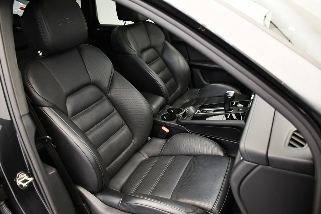 Certified 2024 Porsche Macan GTS image 52