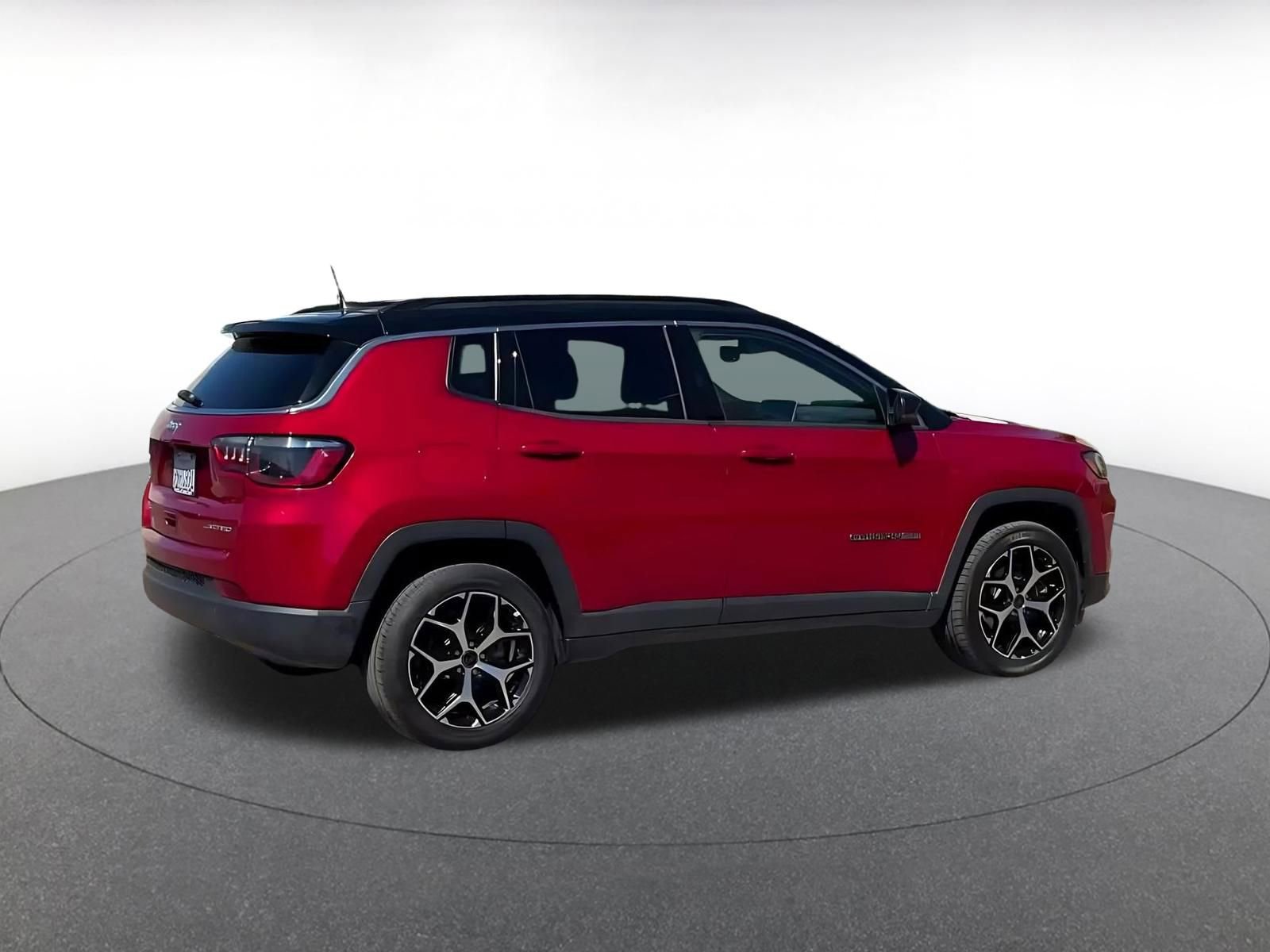 Used 2025 Jeep Compass Limited AWD/4WD image 14