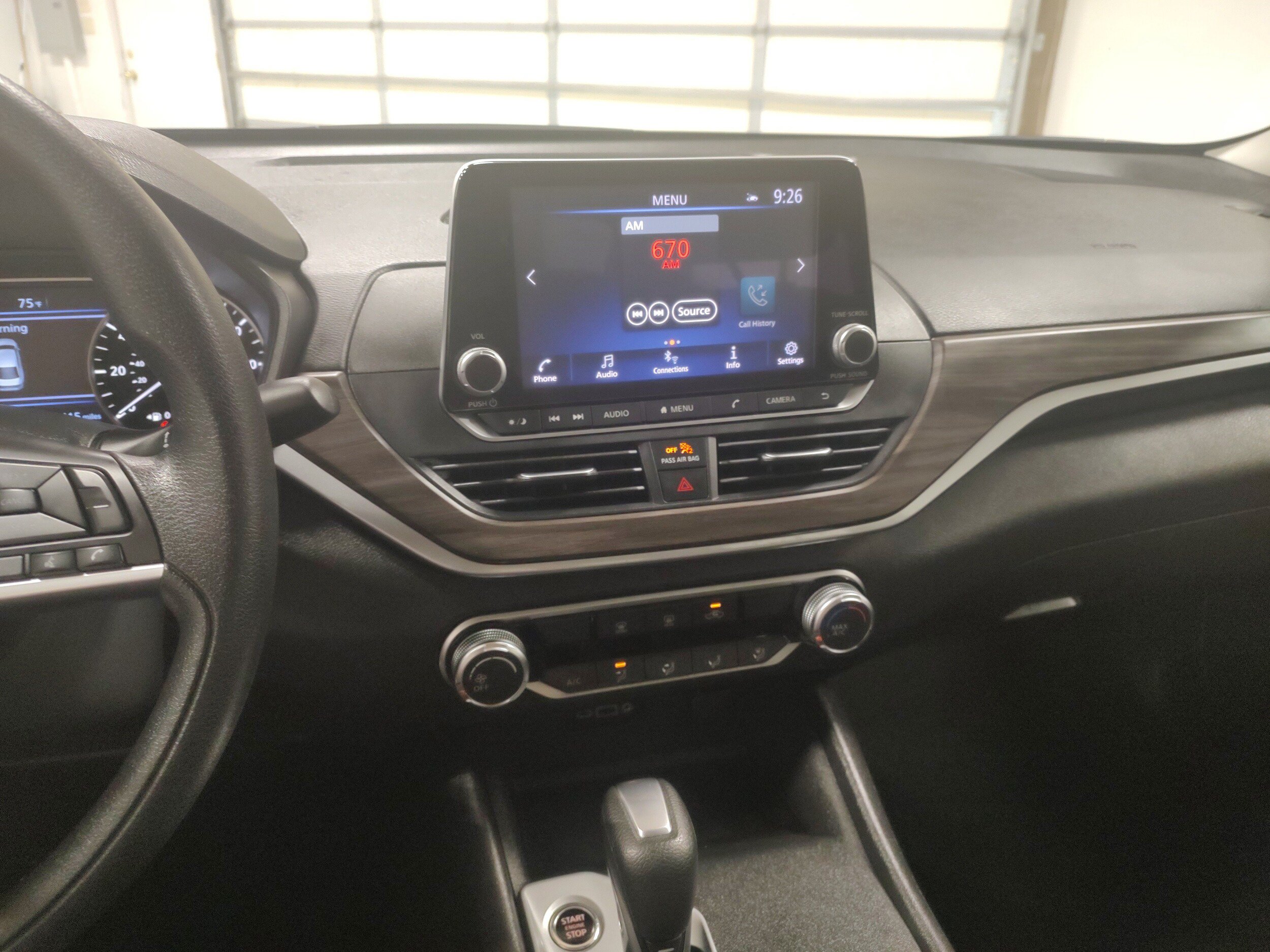 Used 2025 Nissan Altima 2.5 SV FWD image 7