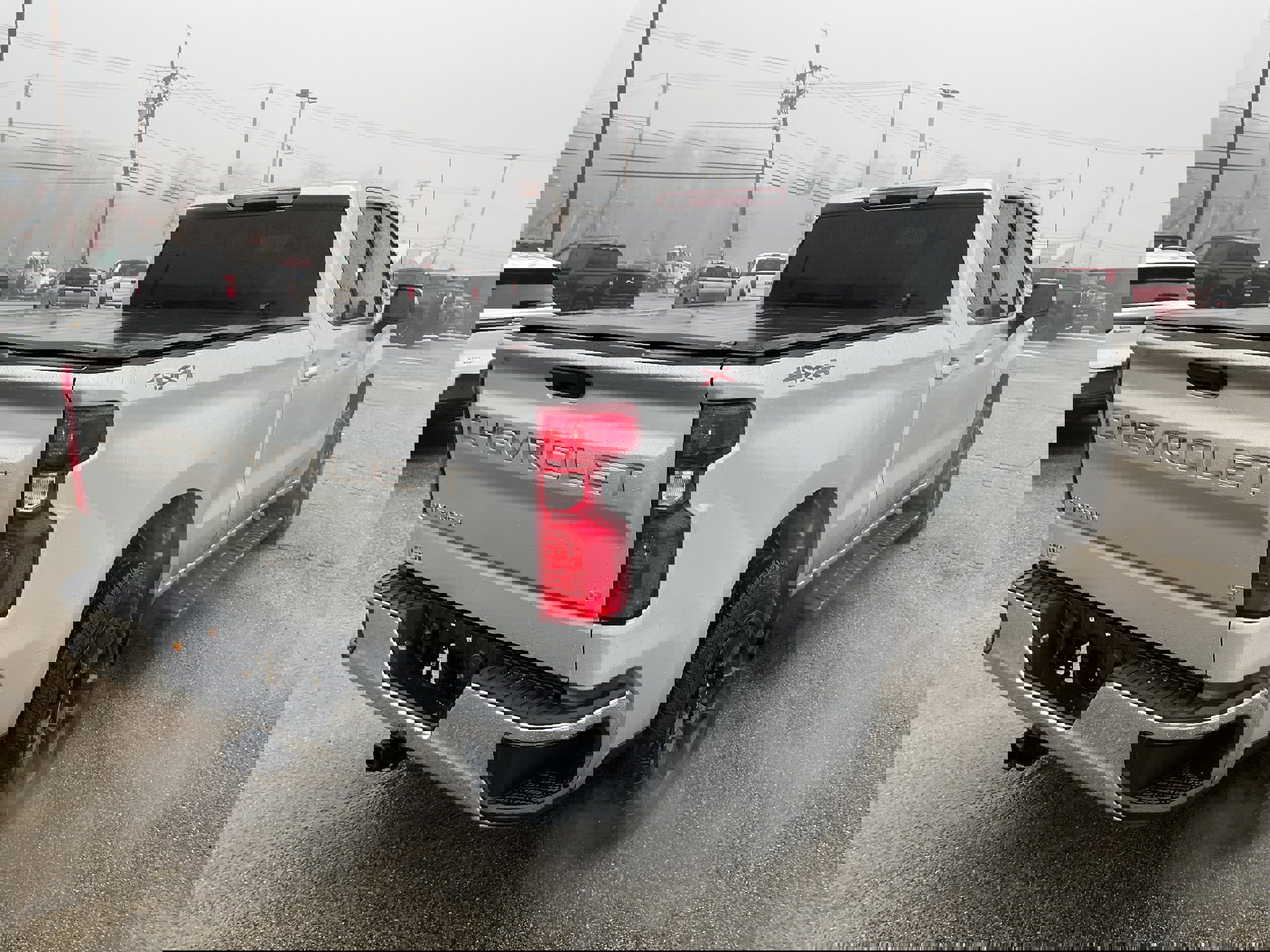 Used 2020 Chevrolet Silverado 1500 LT w/ Remote Start Package image 4