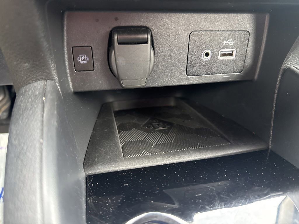 Used 2024 Nissan Versa SV FWD image 34
