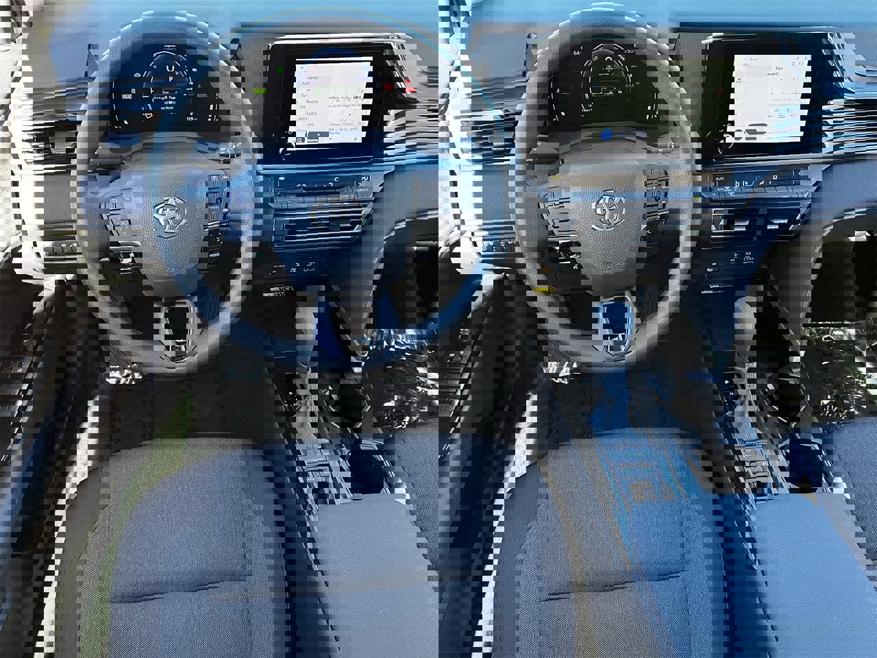 Used 2025 Toyota Camry LE image 10