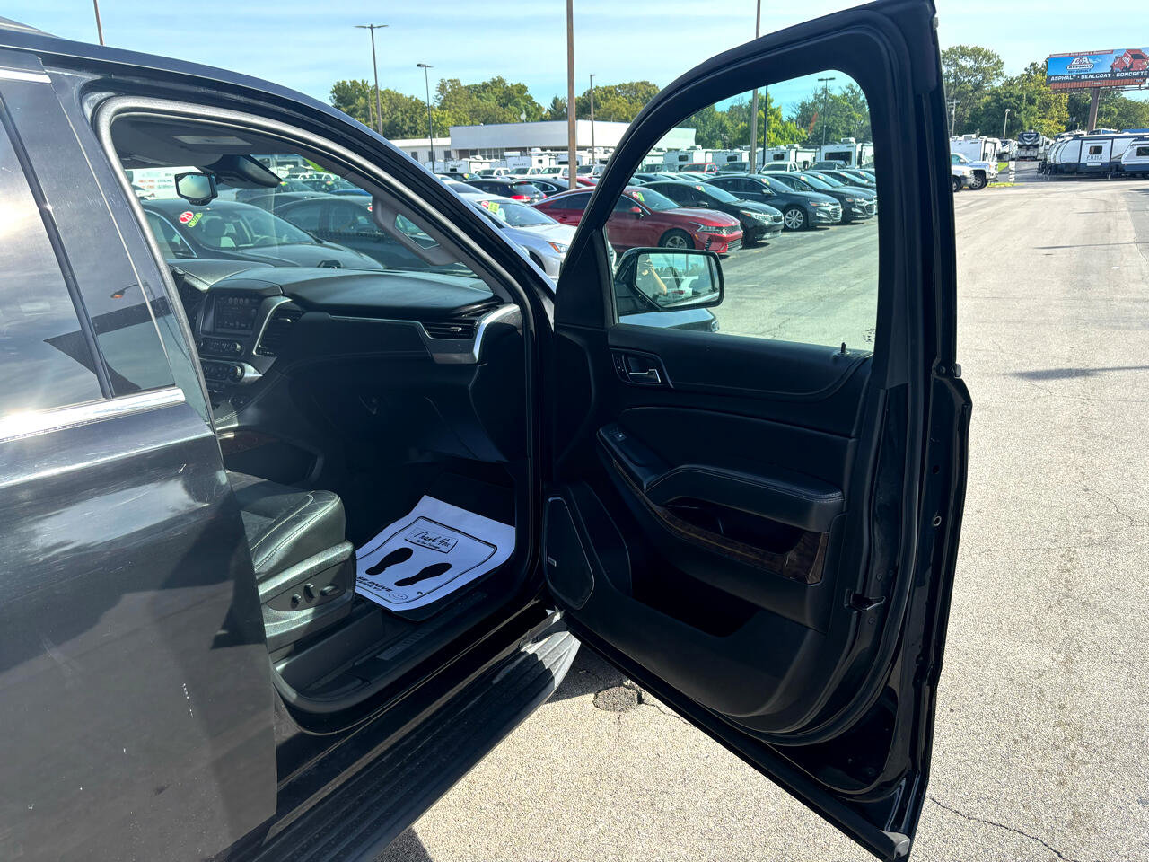 Used 2019 Chevrolet Suburban LT image 16