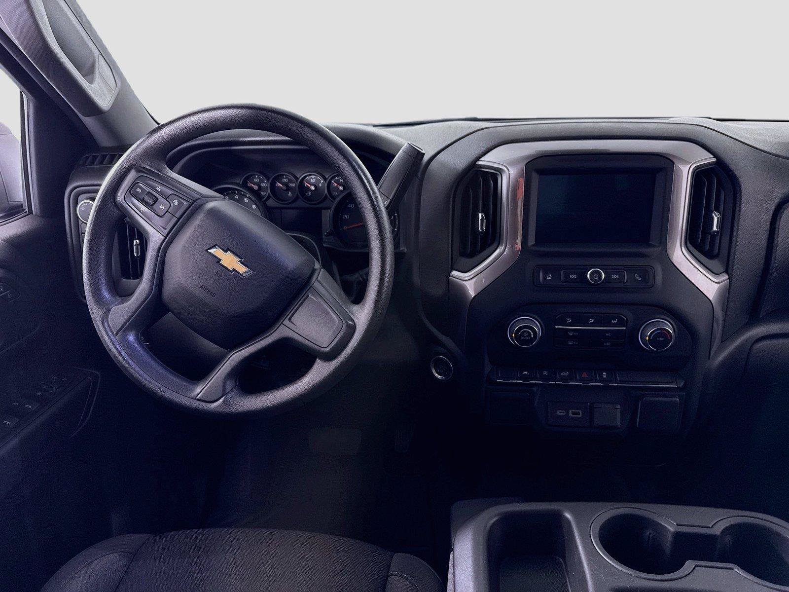 Used 2025 Chevrolet Silverado 1500 Custom AWD/4WD image 2