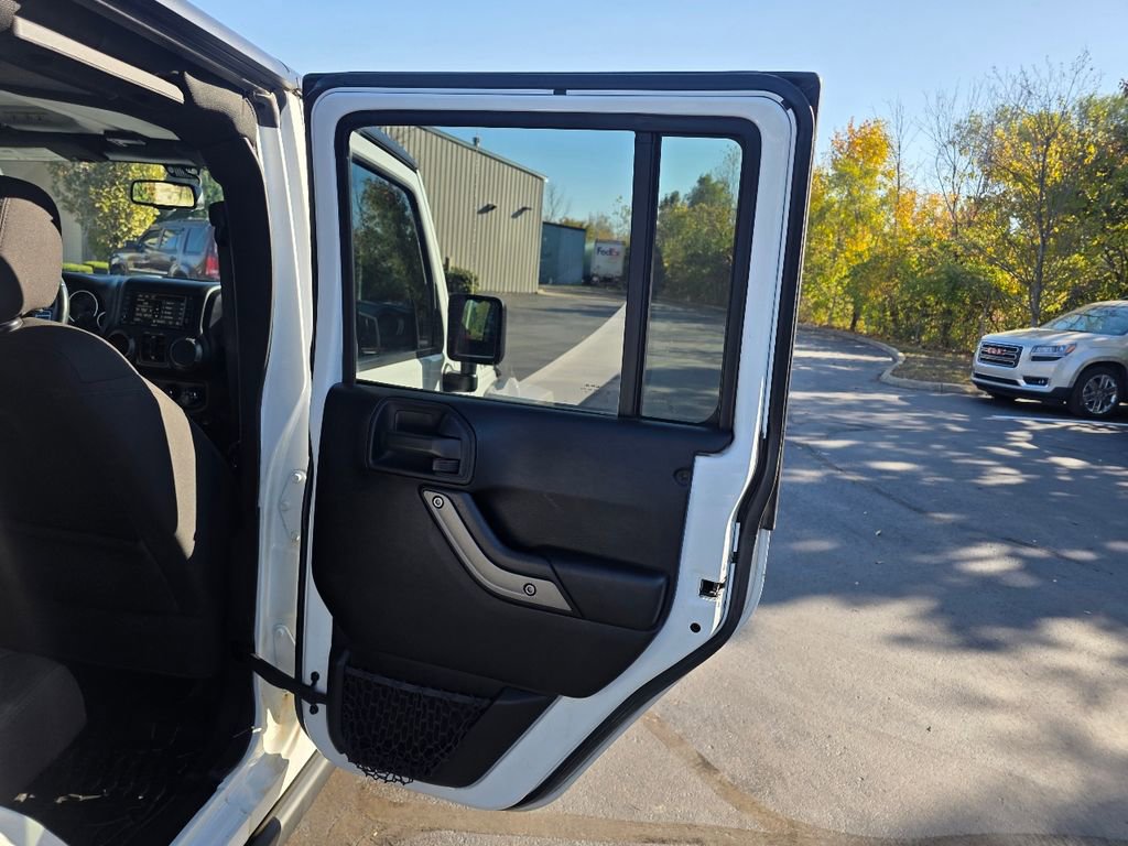 Used 2017 Jeep Wrangler Unlimited Willys image 33