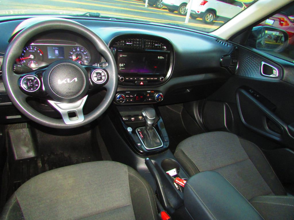 Used 2022 Kia Soul S image 21