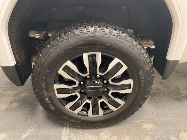 Certified 2025 GMC Sierra 2500 Denali Ultimate image 38