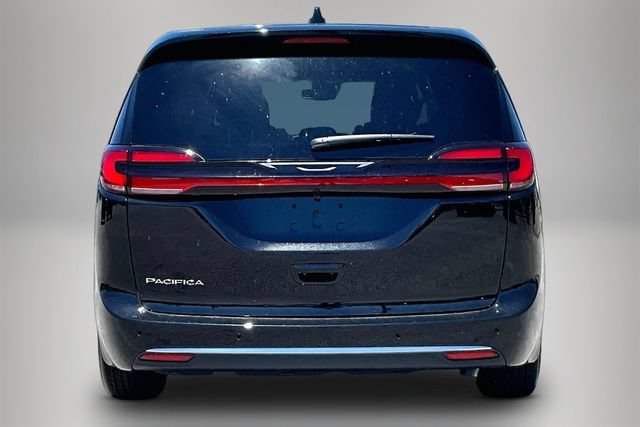 New 2027 Chrysler Pacifica Select FWD image 4