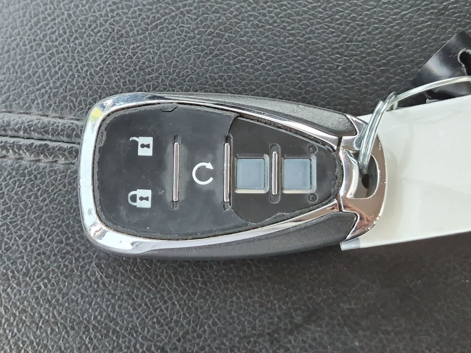 Used 2023 Chevrolet Malibu LT FWD image 32