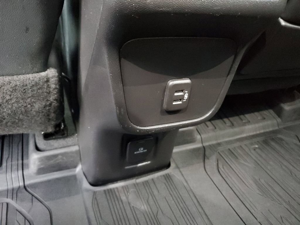 Used 2022 GMC Terrain AT4 w/ Infotainment Package II image 12