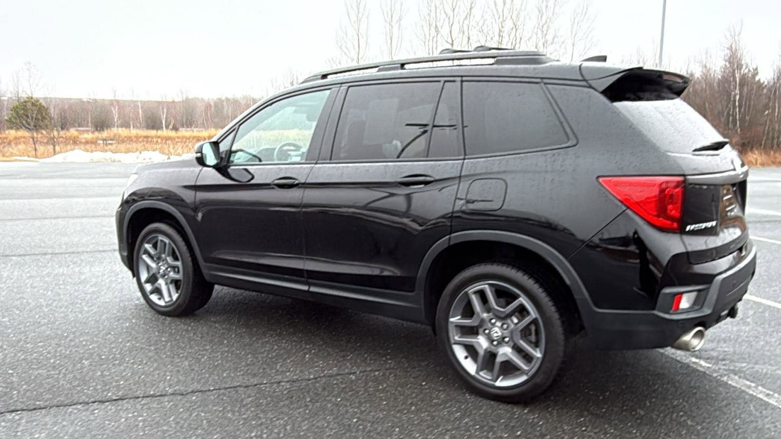 Used 2023 Honda Passport EX-L image 11