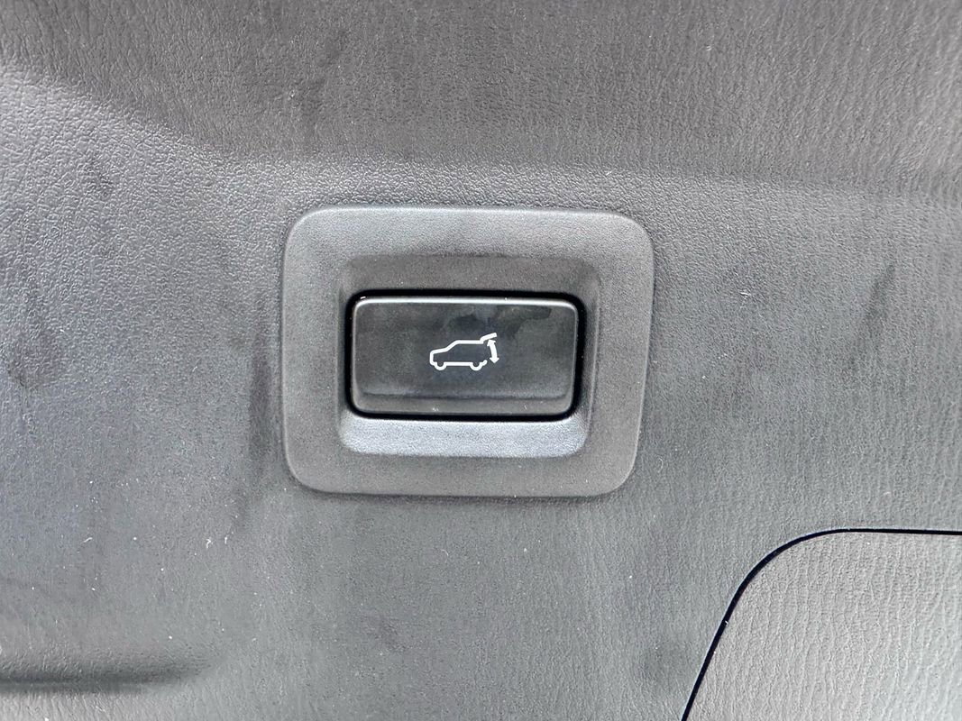 Used 2023 MAZDA CX-9 Touring image 41