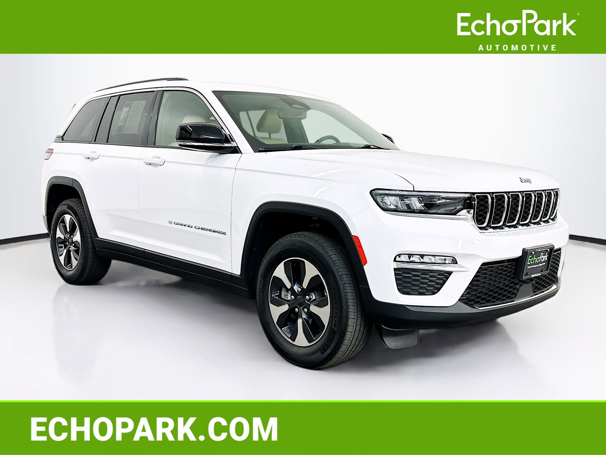 Used 2023 Jeep Grand Cherokee 4WD 4xe image 1