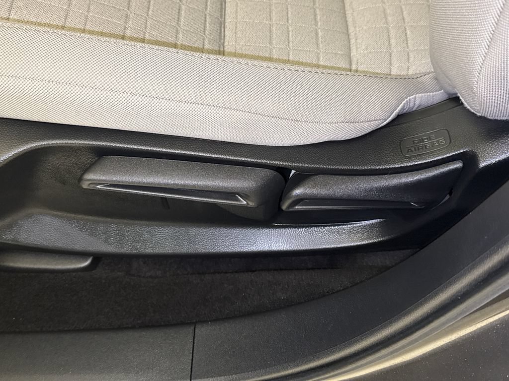 Certified 2025 Honda HR-V LX image 20
