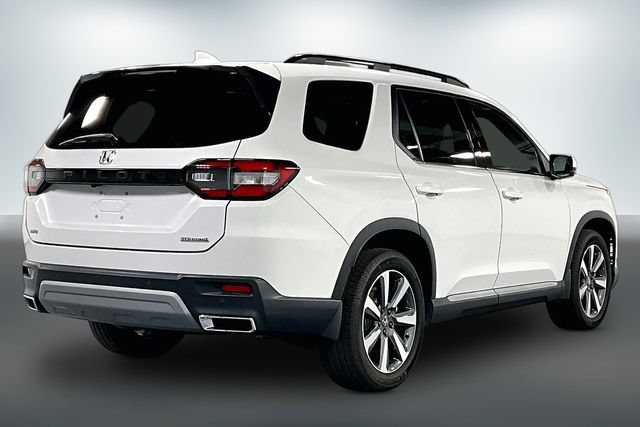Used 2024 Honda Pilot Touring image 8