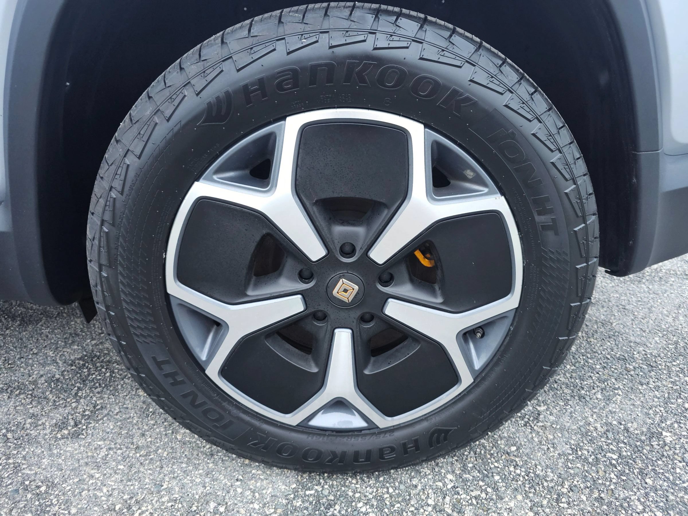 Used 2024 Rivian R1S Adventure Quad AWD/4WD image 35