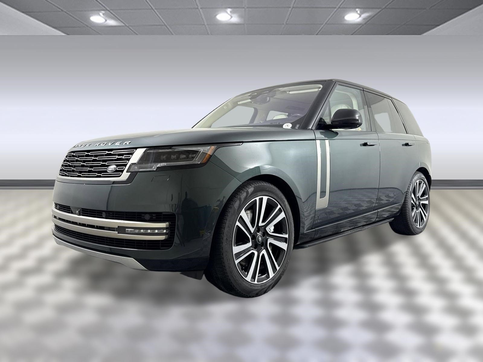 Used 2023 Land Rover Range Rover SE AWD/4WD image 1