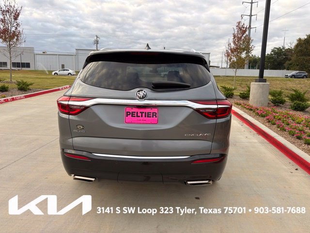 Used 2018 Buick Enclave Avenir w/ Avenir Technology Package FWD image 10