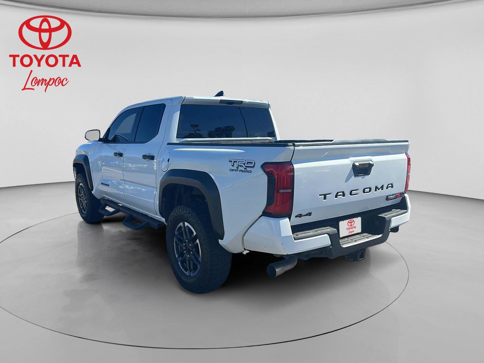 Used 2024 Toyota Tacoma TRD Off-Road image 2