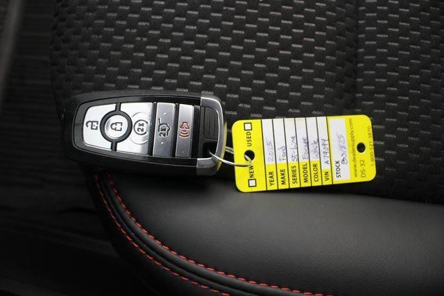 Used 2025 Ford Escape ST-Line w/ Tech Pack #1 image 7