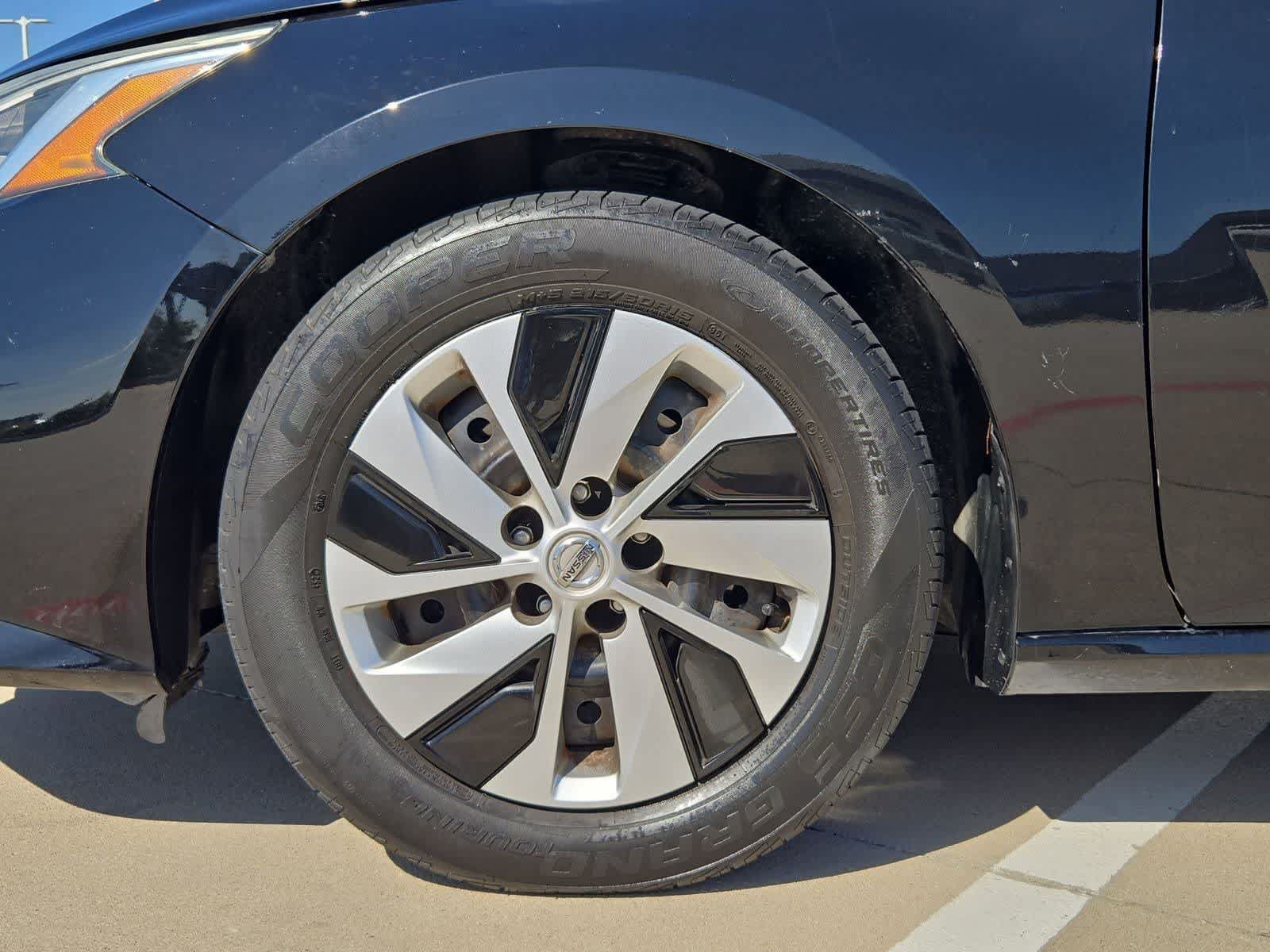 Used 2019 Nissan Altima 2.5 S FWD image 12