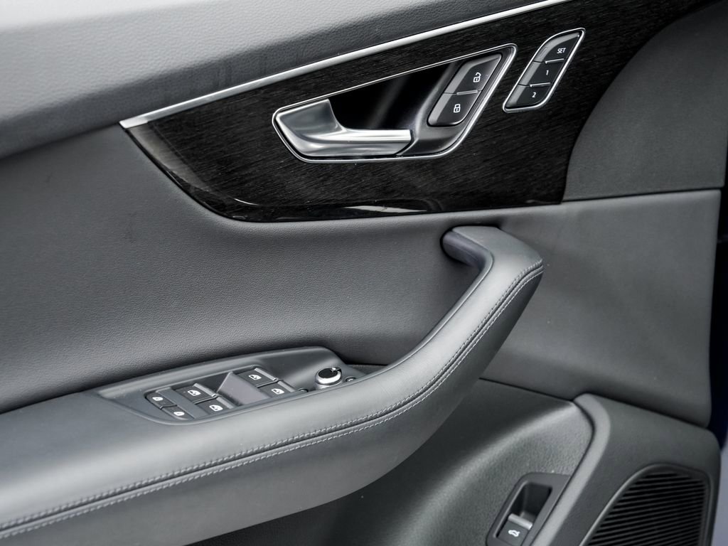 Used 2021 Audi Q7 3.0T Premium Plus image 8