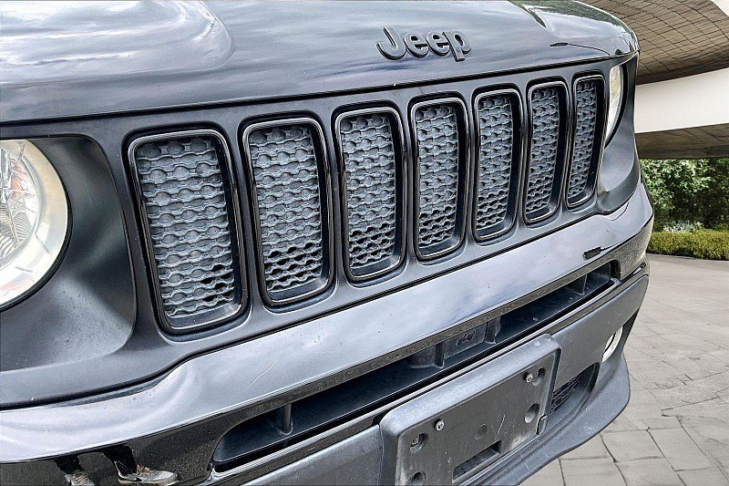 Used 2019 Jeep Renegade Altitude w/ Quick Order Package 2XM FWD image 22