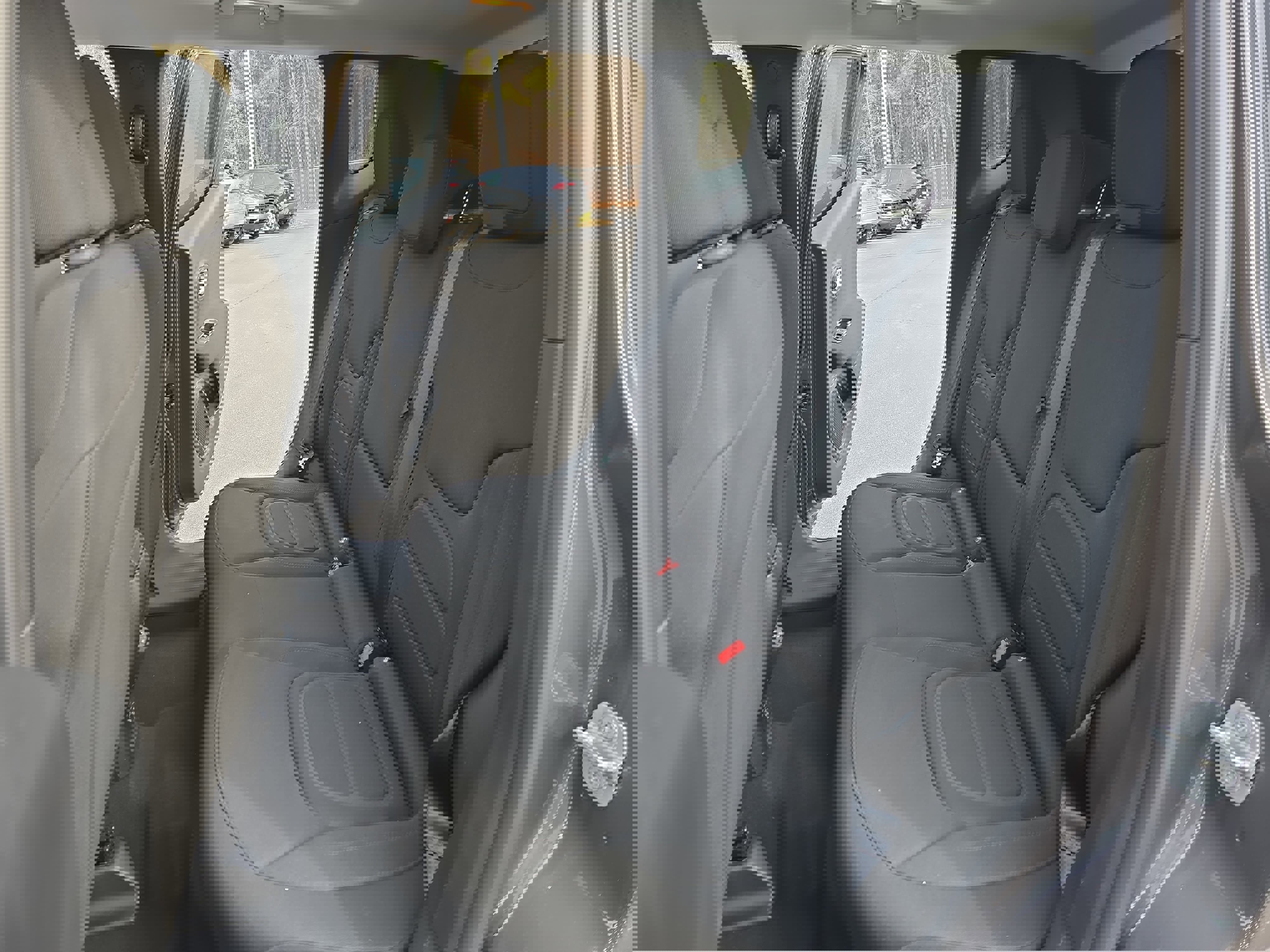 Used 2020 Jeep Renegade Latitude w/ Popular Equipment Group image 14