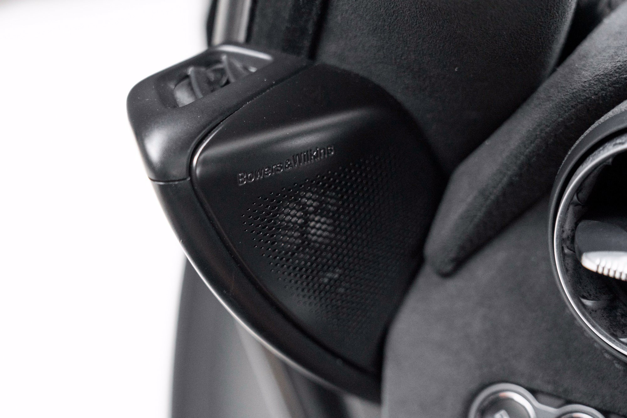 Used 2024 McLaren 750S RWD image 24
