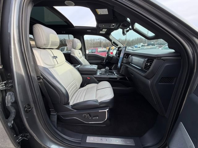 Used 2022 Ford F150 Lightning Platinum image 10