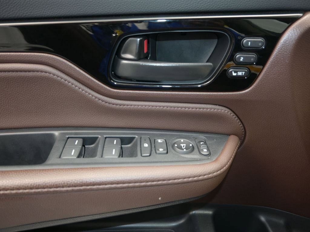 Used 2026 Honda Odyssey Touring image 17