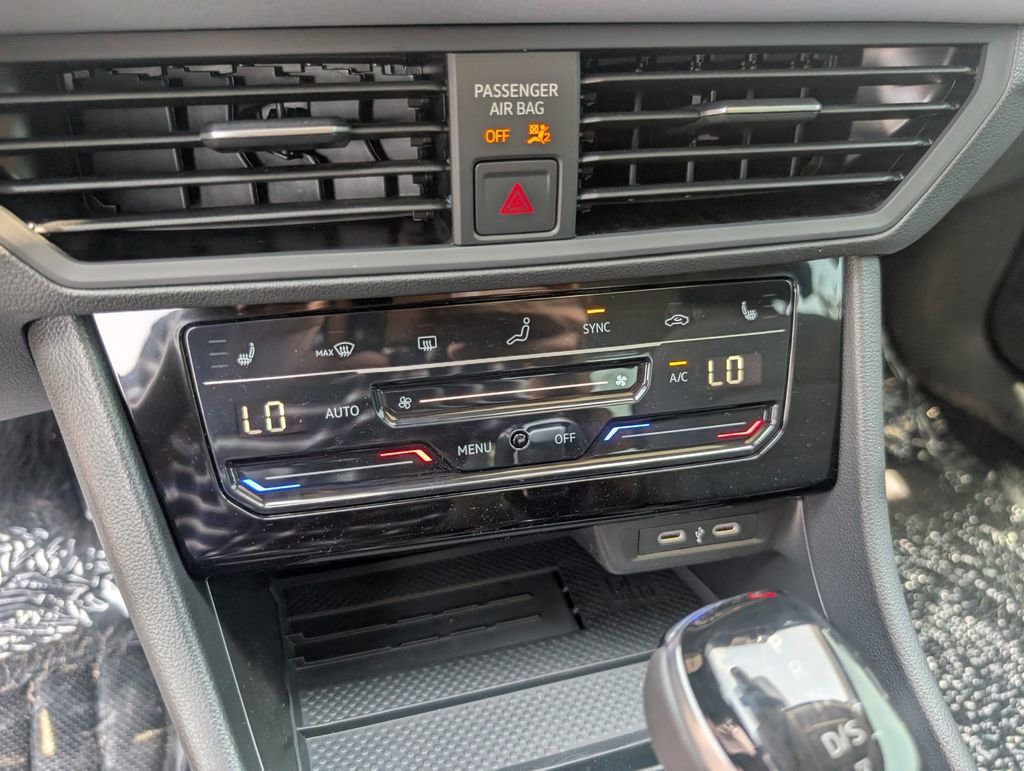 New 2025 Volkswagen Jetta SE image 13